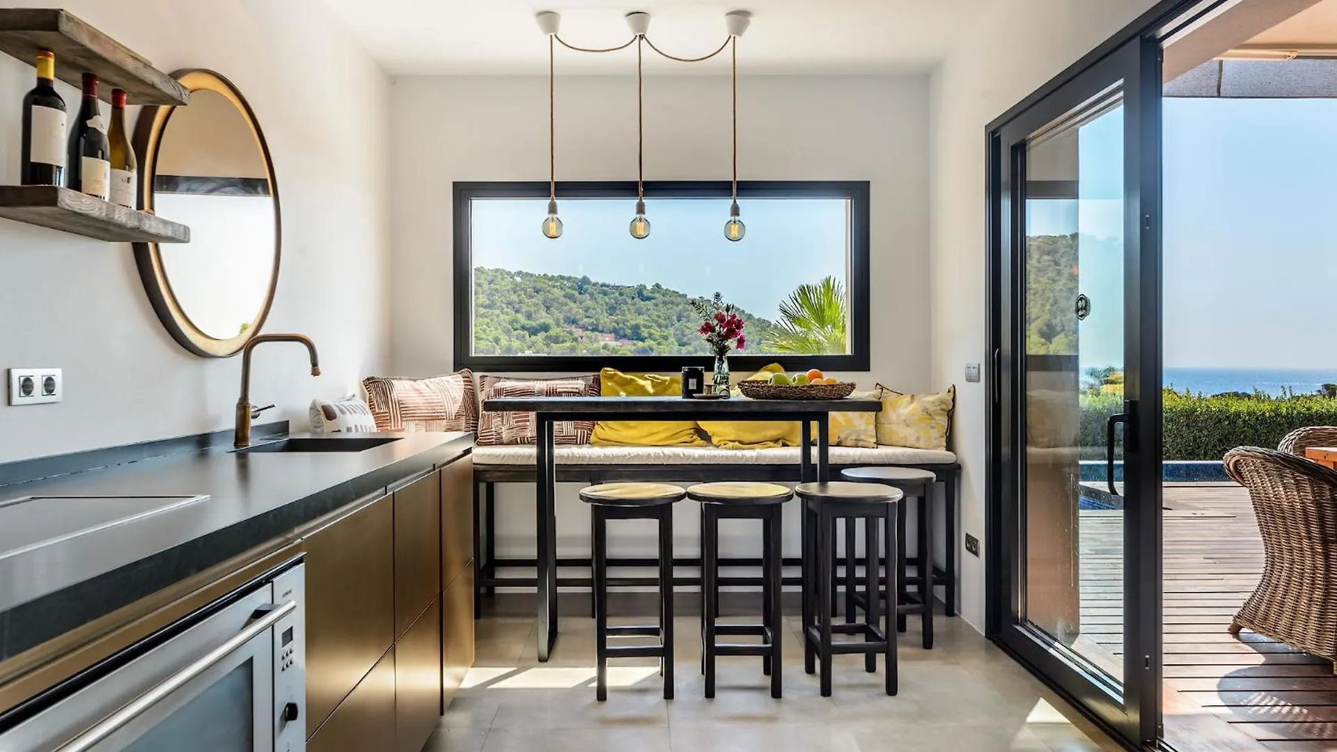 Lifestyle Villa Cap Martinet Ibiza Talamanca